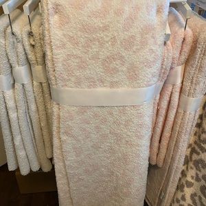 NWT Cupcakes & Cashmere Blanket - pink/white